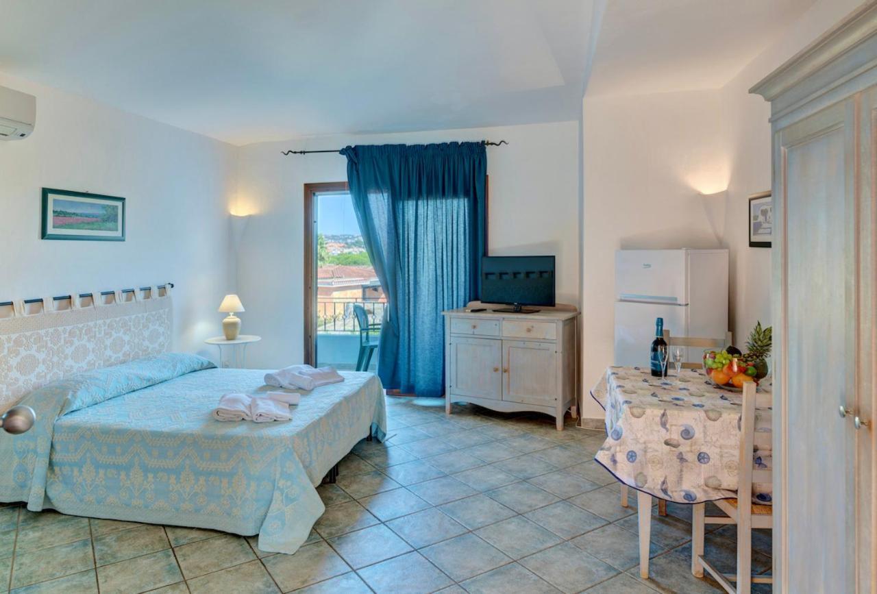 Residence Con Piscina A Palau, A Soli 150 Mt. Dal Mare Buitenkant foto