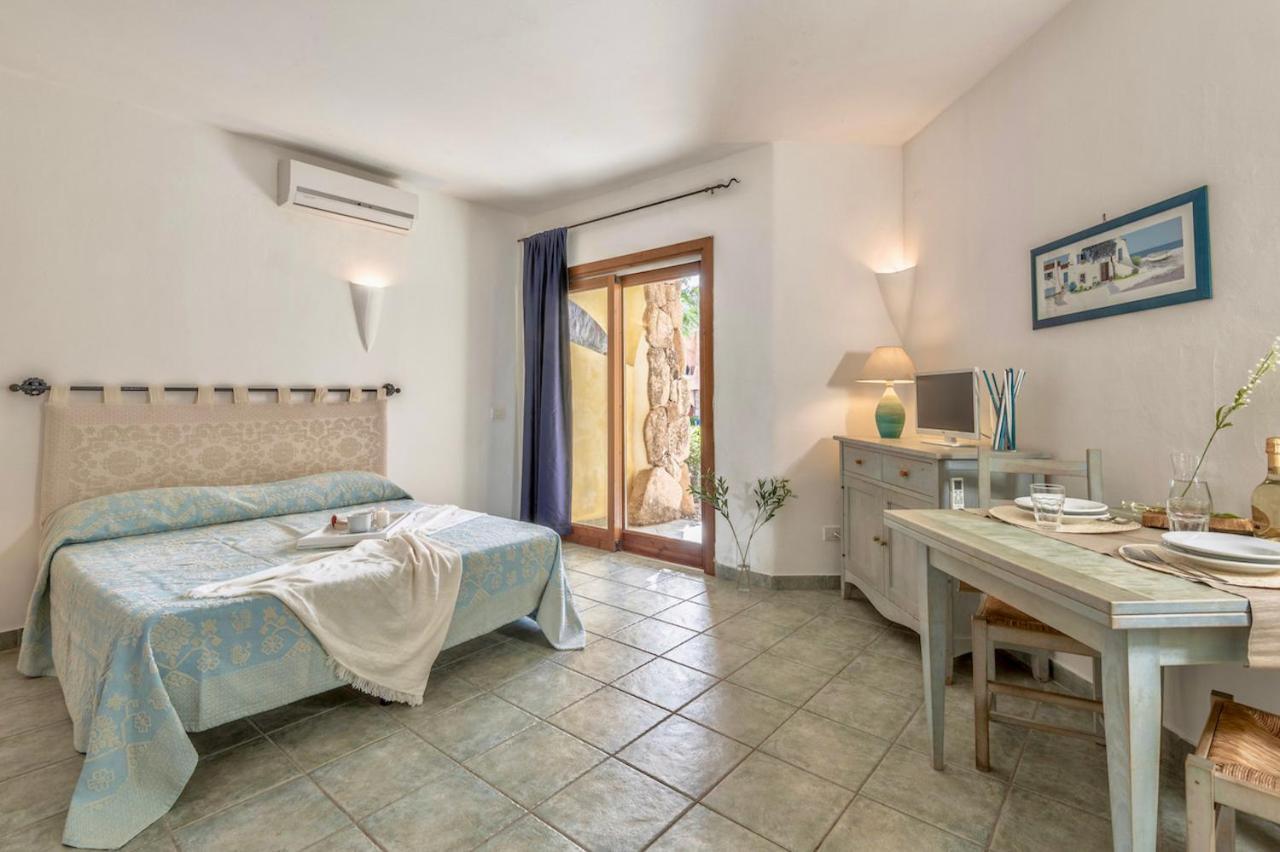 Residence Con Piscina A Palau, A Soli 150 Mt. Dal Mare Buitenkant foto